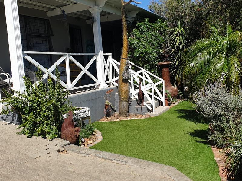 2 Bedroom Property for Sale in Gordons Bay Western Cape